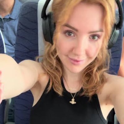 scarlettjoneuk3's profile picture. fans page