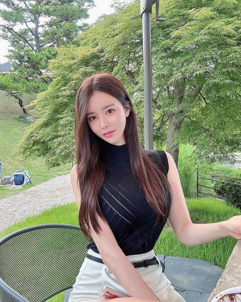 BKuhic88664's profile picture. 只是一個喜歡色色の女生😂