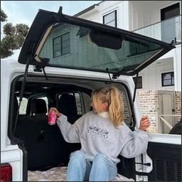 y0CEZkG6h5GuX2's profile picture. 