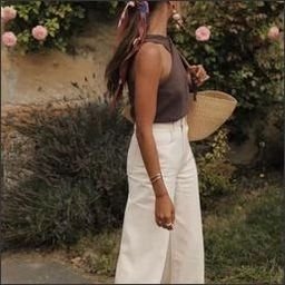 UQ1M7VCXXF6Zj's profile picture. 