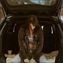 N2qYHON8od9J8's profile picture. 