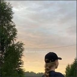 H522UBew2JW6U's profile picture. 