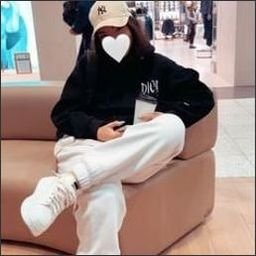 Feamorh1845373's profile picture. 