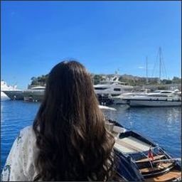 Tloora074's profile picture. 