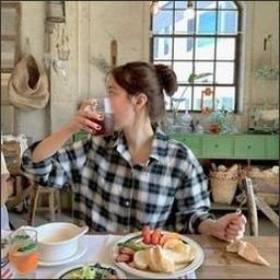 Okerfo3046's profile picture. 