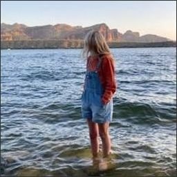 Trapeq1113987's profile picture. 