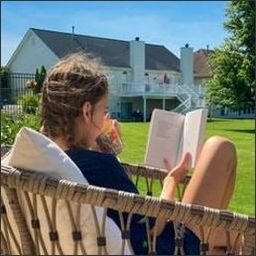 Avremer53653's profile picture. 