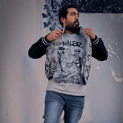 CCRRV32's profile picture. 📢If you're empty and abstracted and your broken heart is full of rage (oh, what a happy land, oh, yeah)🎙️
(Only on Play Station🎮)