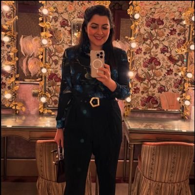 dr_elizabethHK's profile picture. Consultant Oculoplastic Surgeon & Ophthalmologist 🪬👁️‍🗨️© Aesthetic Doctor & Blepharoplasty Specialist,Tatler Top Eye Surgeon 23 &25. Book a consultation👇🏻