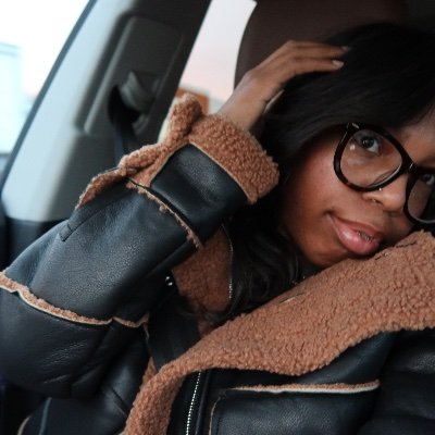 girlshesnatural's profile picture. 