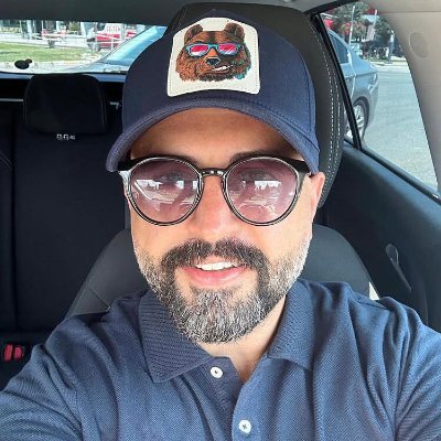 DaveHill0915's profile picture. Gay, a bankrupt entrepreneur. Currently working in the field of medical devices.. I enjoy fitness, traveling, and meeting interesting people.