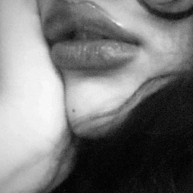 ii2uuu's profile picture. كأغنية قديمة لطلال مداح.