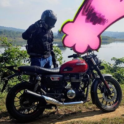 Abhinav_Himself's profile picture. Motorcycling | Tech | Politics |
