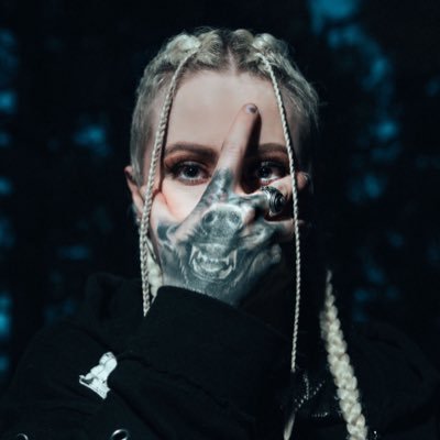 WhitneyPeyton's profile picture. The alpha dog of the underdogs. The firecracker of independent music. 🧨🐺