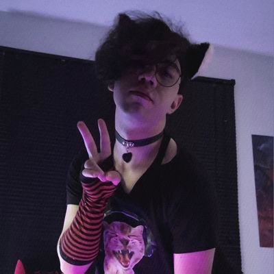 Phellatyyy's profile picture. 🌈 Femboy | 25y | @Phellaty 🦆 quac | 🇧🇷                                                                                 𝓮𝓾 𝓰𝓸𝓼𝓽𝓸 𝓭𝓮 𝓵𝓪𝓼𝓪𝓷𝓴𝓪 ❤