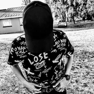 twainej_993's profile picture. I'm not smart just got an aptitude for things that don't concern me !!!