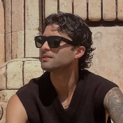 titidiaazs's profile picture. - Somos, tan solo instantes ♪ 𖹭