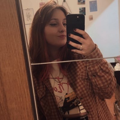 laur4mtt's profile picture. amar e mudar as coisas me interessam mais. pedagogia - unicamp