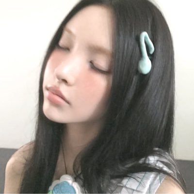 y0ooslvr's profile picture. •. ｡ •・ﾟ˚ ｡ ⬞ ׂ ♪ ་۪☎︎◞ 𝄞 ❤︎ 🍨🦭