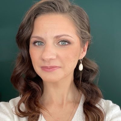 dashaUGcontent's profile picture. Hi ! I am a content creator for traveling, gardening, home and more! I have extensive background with photography. 
Click to connect dashaUGcontent@gmail.com