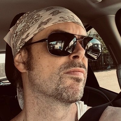 drinkswithdavex's profile picture. 🍸 + 👽 + ❤️ https://t.co/04eQpf87vJ