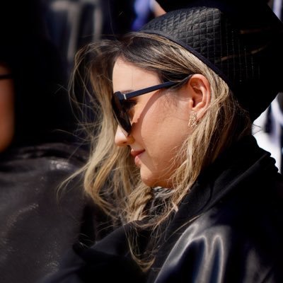 eeeemacarenaaa's profile picture. یه ذره پزشک