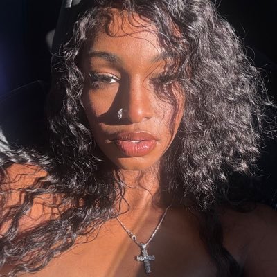 TheMadameShells's profile picture. Rich in Love , Rich In Spirit , DIVINE & #Wealthy “ prioritize your passions so God can reveal your purpose “ 🖤🖤🖤