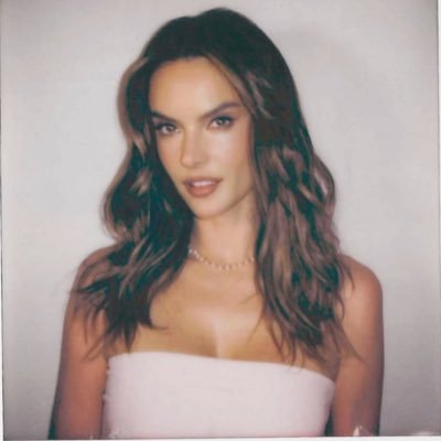 pumpkinspicie's profile picture. 0:19-0:20 of Cell Block Tango.