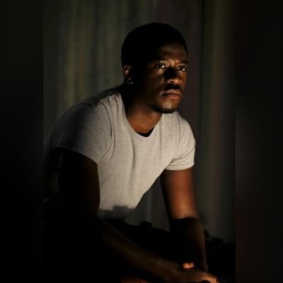 favourxir's profile picture. living just incase things get better.