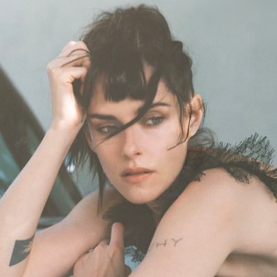 edytheswans's profile picture. 