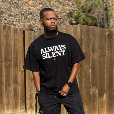 King_Shizz__'s profile picture. 1/4 of “The Adams Family” 👨‍👩‍👧‍👦 #AllLove #OneLifeToLive #Celtics #Patriots #RedSox #Bruins