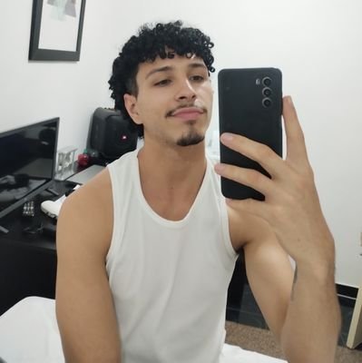 Nemo_Sousa's profile picture. Aux de Eventos 🎆                                                                                         
Ig: Em_m3rs0n