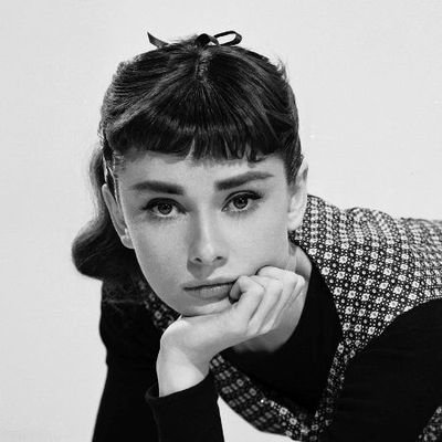 bibbisland's profile picture. #studytwt • 2° EM • she/her • futura engenheira de computação • aprendendo idiomas 🇬🇧🇪🇸🇩🇪