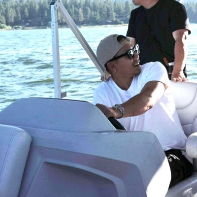 yothere_'s profile picture. under multiple identities