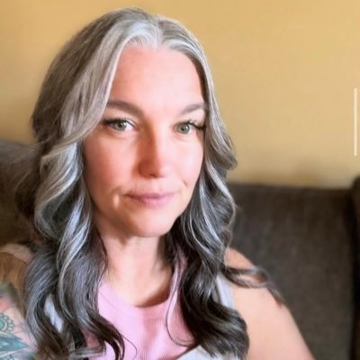 zoeharris09's profile picture. Rooted in this good earth, heart full of American dreams 🌾🩵✨