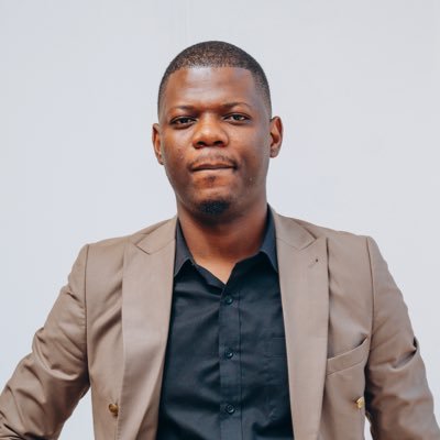 ConyShongo's profile picture. Chaque matin, tu as deux choix : continuer à dormir avec tes rêves, ou te réveiller et les poursuivre.