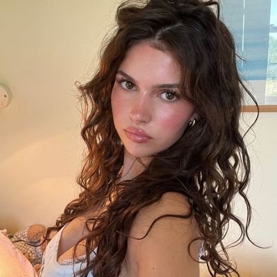 folklosworld's profile picture. reserva da @wellysgraham