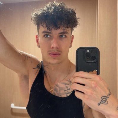 Clemanhl's profile picture. 