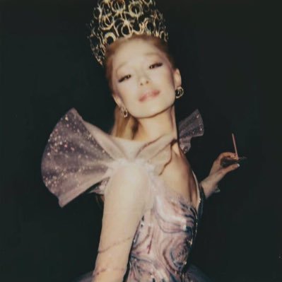 yourswiftie's profile picture. ts ✨ ag ✨ sc ✨fatm