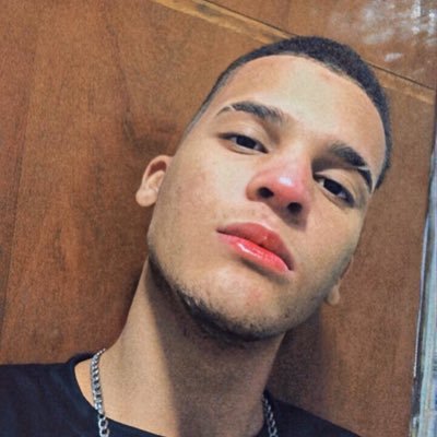 fhaelarazzano's profile picture. Designer gráfico e comentarista | 18.