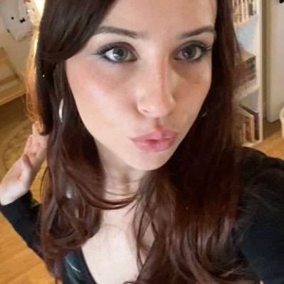 babytchi_'s profile picture. 