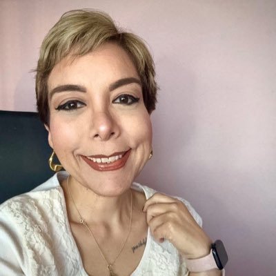 nadiagaviota's profile picture. Averiguando de qué se trata la vida...anti AMLO, 4T y chairos. Si no me gusta lo que twitteas no regreso el follow, no es de a huevo. Loquera y doctora corazón.