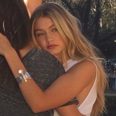 hiddleshkspeare's profile picture. here to objectify men