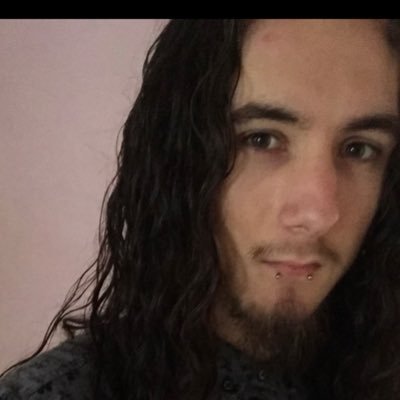 Darkly_Absorbed's profile picture. /\ Aspiring front-end web developer
| | Alternative and vegan
\/ learning Swedish 🇸🇪