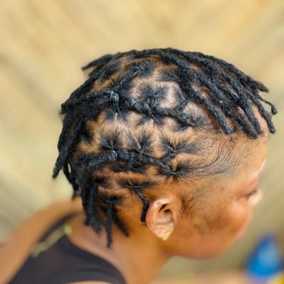 Ewalocks's profile picture. 