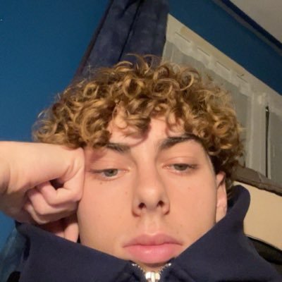 thzvoo's profile picture. 