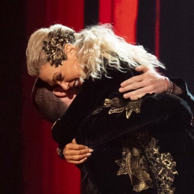 saharzgf's profile picture. rwhc the musical fanatic