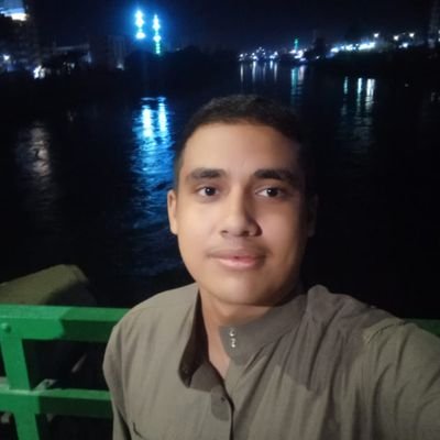 omer_adle's profile picture. وإذا العُيونُ تَحدّثتْ بلُغاتِـها ..قالتْ مَقالًا لم يَقُلْهُ خَطيـبُ 🖤