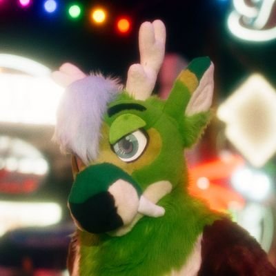 CieltheDeer's profile picture. 23 - Male - Single - Bisexual - firefighter/EMT-B 

✂️ @HeadsAndTailsAZ