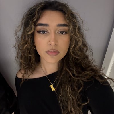 jptrgirl's profile picture. poet, jupiterian, part time prophetess